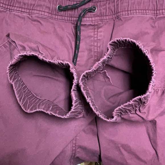 Men’s burgundy elastic waist paints xl  from split - Picture 17 of 17